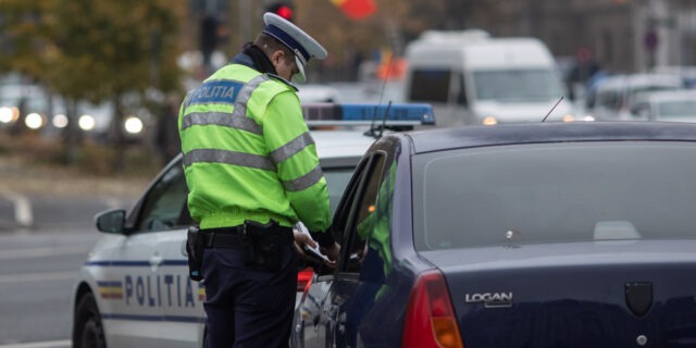 Polițiștii au intervenit la peste 2.300 de solicitări ale cetățenilor, în ultimele 24 de ore