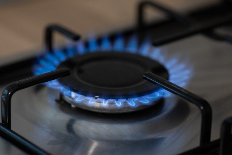 Facturile la gaze ar putea aduce surprize de la 1 ianuarie. Iată cu cât ar putea creşte preţul