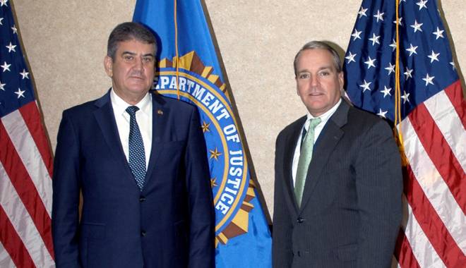 Discuții cu FBI despre migranții din Europa - fbi-1444237814.jpg