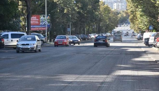 Constănțeni, se asfaltează! Atenție unde parcați mașinile! - fbimg1537991565671-1537991973.jpg