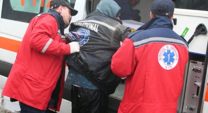 Doi angajați de la Ambulanță au fost agresați de un bețiv - fc2a080402c90e8c21abcbc681140781.jpg