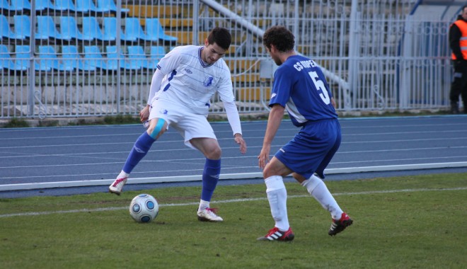 Fotbal / Gol FC Farul! Ivanovici marchează în minutul 85 - fcfarul-1333126079.jpg