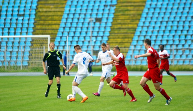 FC Farul, înfrângere la limită (0-1), la Tărlungeni - fcfarul-1401023486.jpg