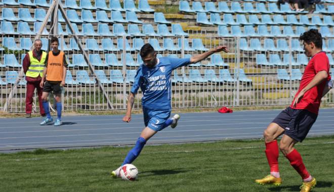 FC Farul - Dunărea Călărași se joacă, astăzi, în nocturnă - fcfarulmeci-1449165829.jpg