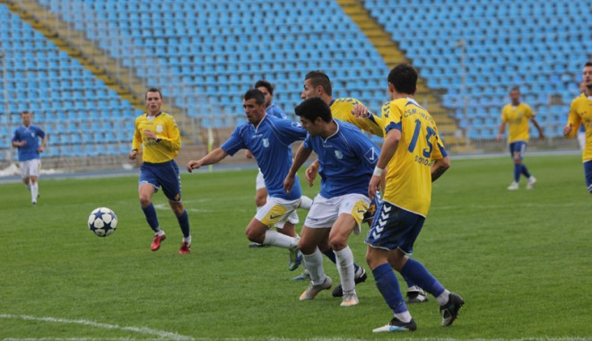 FC Farul a pus pe liber cinci jucători și 