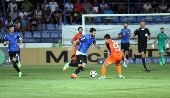 FC Viitorul, debut cu dreptul în Liga Campionilor. Ganea, gol de senzație - fcviitorul-1501169075.jpg