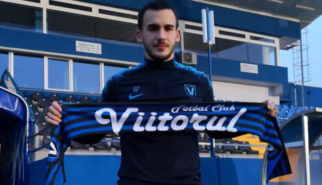 FC Viitorul și-a prezentat noua achiziție.  A semnat până în 2023 - fcviitorul-1547219721.jpg