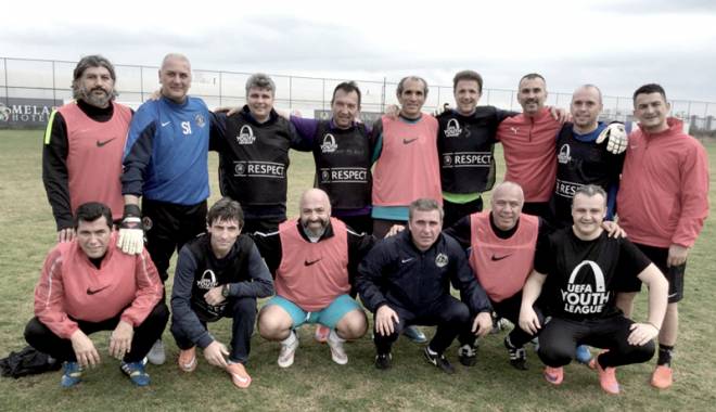 Hagi, Popescu și Rotariu au făcut spectacol în Antalya - fcviitorul1-1454348910.jpg