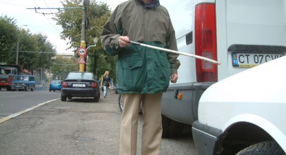 Nevăzătorii cer sprijin pentru a învăța să se descurce în viața de zi cu zi - fd43e5467f81d95e5d71d2586a4de655.jpg