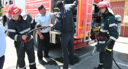 Baie distrusă în urma unui incendiu (galerie foto) - fd5e90020fbd7cf001751decb2397038.jpg