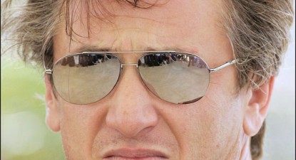 Sean Penn, în rolul unui celebru surfer american - fdc43c7197b903c03ce9788842d3d3aa.jpg