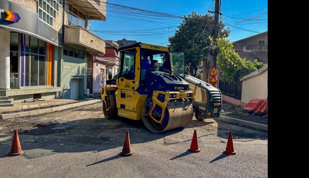 Lucrări de asfaltare pe strada Alexandru cel Bun. Traficul este restricționat total - fddds-1723446040.jpg