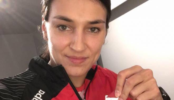 FRH a desemnat cei mai buni handbaliști ai anului trecut - federatiahandbalpremii-1452105607.jpg