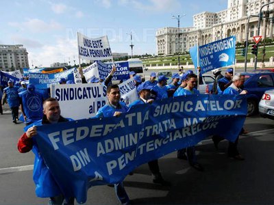 Federația PUBLISIND se solidarizează cu protestul Federației Naționale a Sindicatelor din Administrație - federatiapublisind-1430306636.jpg