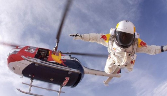 Salt cu parașuta din spațiu - felixbaumgartner5850190000031251-1349772978.jpg