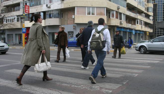 Femeie lovită  pe trecere,  la Universitatea 