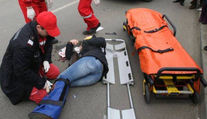 Femeie lovită pe trotuar, în urma unui accident, în Constanța - femeieaccidentata-1457943723.jpg
