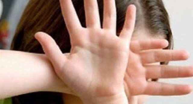 Elevă de 8 ani, bătută la școală de o fostă învățătoare - femeiebatuta-1632148816.jpg