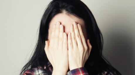 Bătută și amenințată că va fi călcată cu mașina, de tatăl unei colege de clasă - femeiedepresiepozabunacamasa6598-1573563461.jpg
