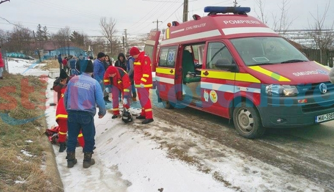 O femeie a murit, iar o adolescentă a fost rănită, după ce un autoturism le-a lovit în plin - femeieucisadeomasinalacostestifo-1485776254.jpg