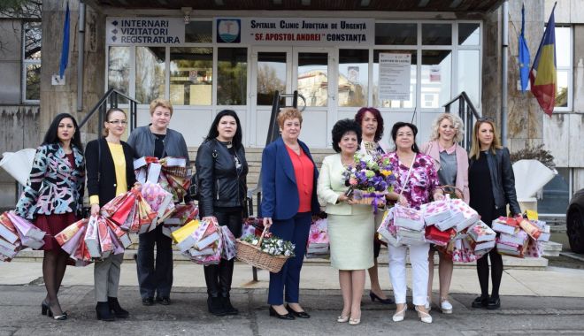 Femeile din PSD Constanța au oferit daruri tinerelor mame din spital - femeiledinpsd-1552077430.jpg