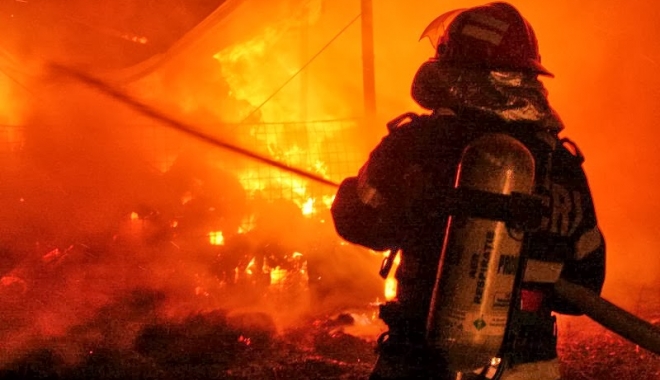 CASĂ MISTUITĂ DE FLĂCĂRI, LA CONSTANȚA. UN BĂRBAT A ARS DE VIU - feritivadeincendiideta-1461572601.jpg