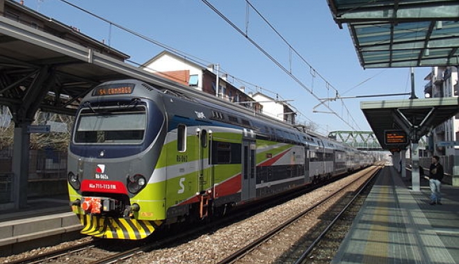 Feroviarii pichetează Ministerul Transporturilor - feroviariipicheteazaministerultr-1506846174.jpg
