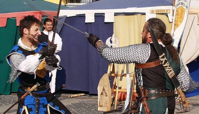 Festivalul Medieval al Cetății Râșnov - festival-1340379035.jpg