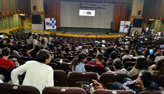 Palmaresul unui festival mic pentru viitori oameni mari! - festival-1368805019.jpg