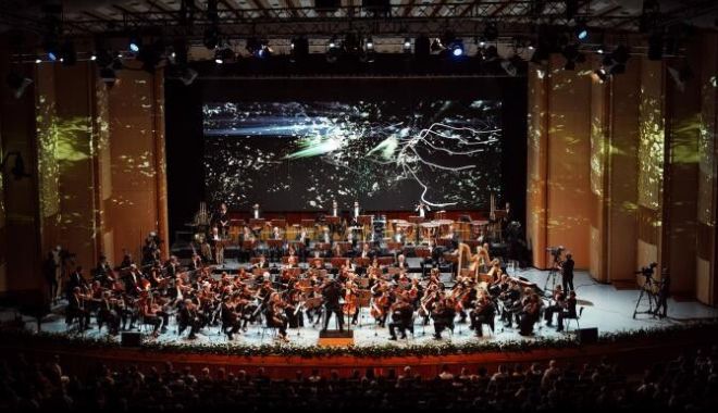 Preşedintele de onoare al Festivalului internaţional "George Enescu", decorat de preşedintele Klaus Iohannis