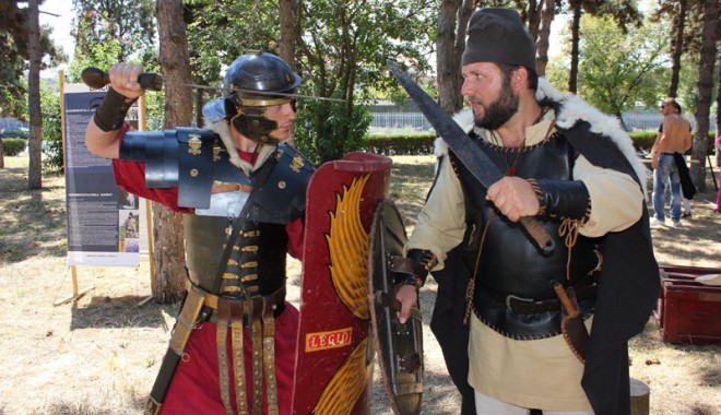 Sute de daci, sarmați și romani vor mărșălui în Constanța și Mamaia - festivalantic18-1376415665.jpg