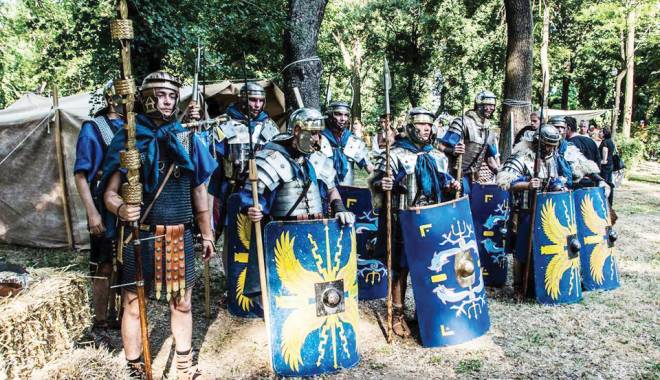 Dacii și romanii vă așteaptă, toată vara, în Neptun - festivalulantic-1437053268.jpg