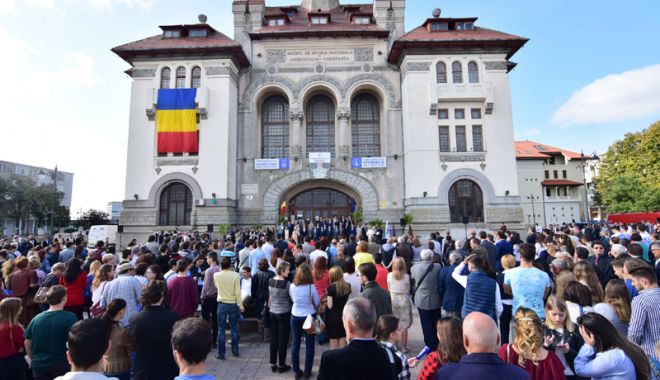 Spectacole susținute în PIAȚA OVIDIU din Constanța  cu ocazia zilei de 1 IUNIE - festivitatedeschidereanuniversit-1527250666.jpg