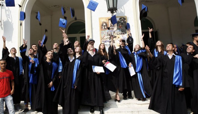 Absolvenții de la UMC  au spus PREZENT pentru ultima oară - festivitateumc-1342013609.jpg