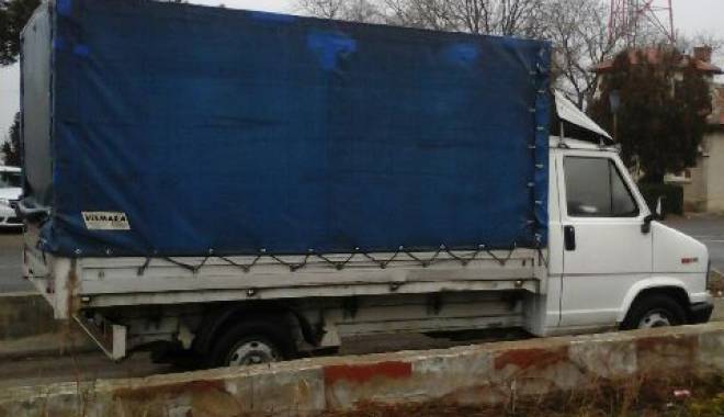 Autocamionetă furată din Italia, descoperită la Constanța - fiat1-1451401838.jpg