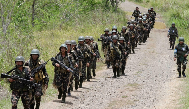 Confruntări militare sângeroase în Filipine - filipine-1460287837.jpg