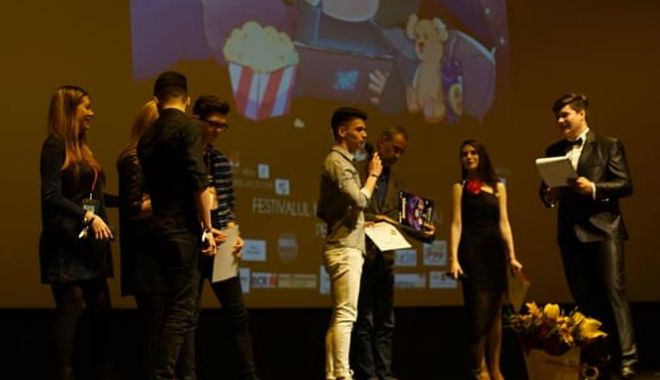 Filmmic - argument pentru educație. Încep înscrierile la festivalul de scurtmetraj pentru liceeni - filmmic-1572383824.jpg