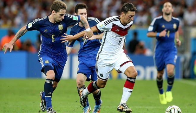 Galerie FOTO. Finală istorică la Cupa Mondială: Germania - Argentina 1-0. Germania, prima echipă europeană care câștigă Mondialul pe pământ american - finala-1405287687.jpg