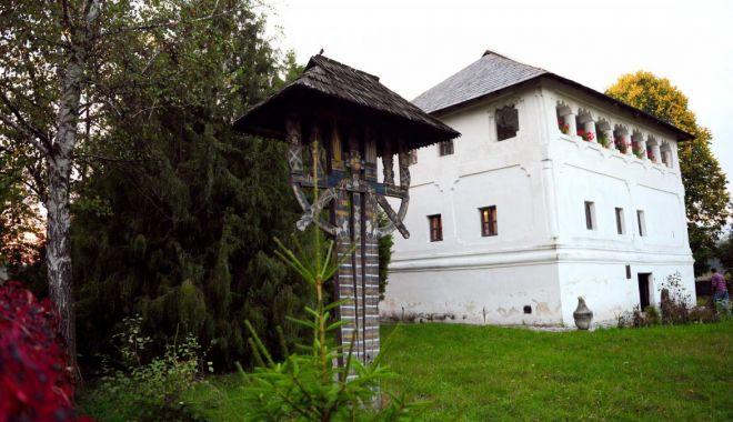 Finanțare de peste 20 de milioane de euro pentru patru rute turistice și culturale - finantaredepeste20demilioanedeeu-1666895184.jpg