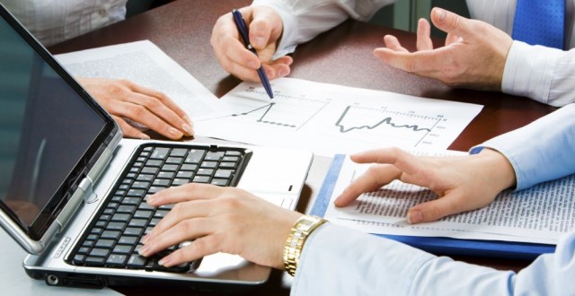 Peste 680 de milioane de euro disponibile pentru proiecte finanțate prin PNDR 2020 - finante-1493282146.jpg