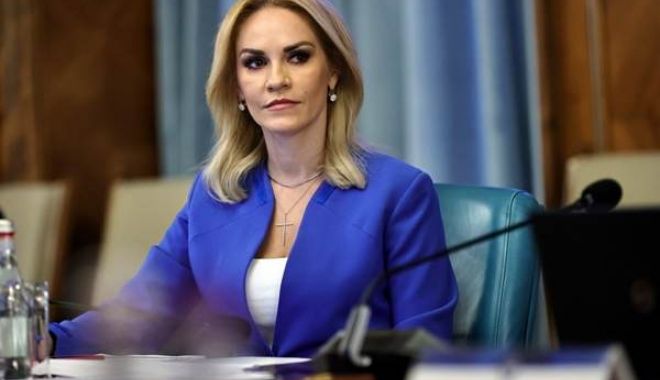 Ministerul Familiei a început distribuirea voucherelor către cuplurile înscrise în Programul national social pentru creșterea natalității - firea-1673972211.jpg