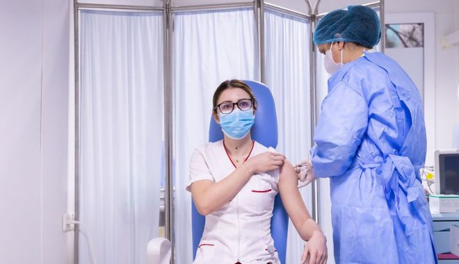 81.178 de persoane imunizate împotriva coronavirusului în ultimele 24 de ore - firstpersonvaccinedanticovidinro-1618673713.jpg