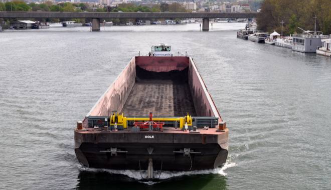Fiscul vinde două barje și o flotilă de autoturisme la preț de chilipir - fisculvindebarje-1459095244.jpg