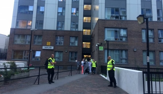 Cinci blocuri turn din Londra, evacuate. Risc sporit de incendiu - fivetowerblockslondontw-1498287152.jpg