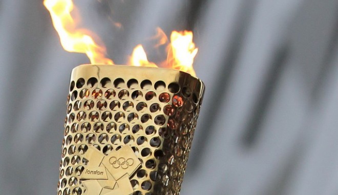 JO 2016: Flacăra olimpică a ajuns la Rio de Janeiro - flacaraolimpica-1344933265.jpg
