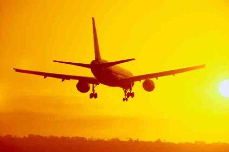 Zborurile low cost de pe Aeroportul Băneasa se vor muta, din martie 2012, pe Aeroportul Otopeni - flights-1321023615.jpg