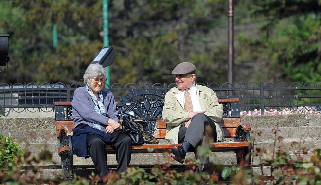 Florenţa, oraşul care strânge fonduri pentru a-şi ajuta pensionarii la plata facturilor - florentapensionari-1645729667.jpg