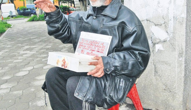 Finalist la Românii au Talent, în stradă la cerșit - floriancarpaci-1337328560.jpg