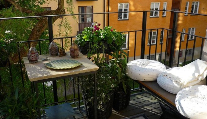 Florile, cele mai frumoase decorațiuni în balcon - floribalconfond-1373381863.jpg