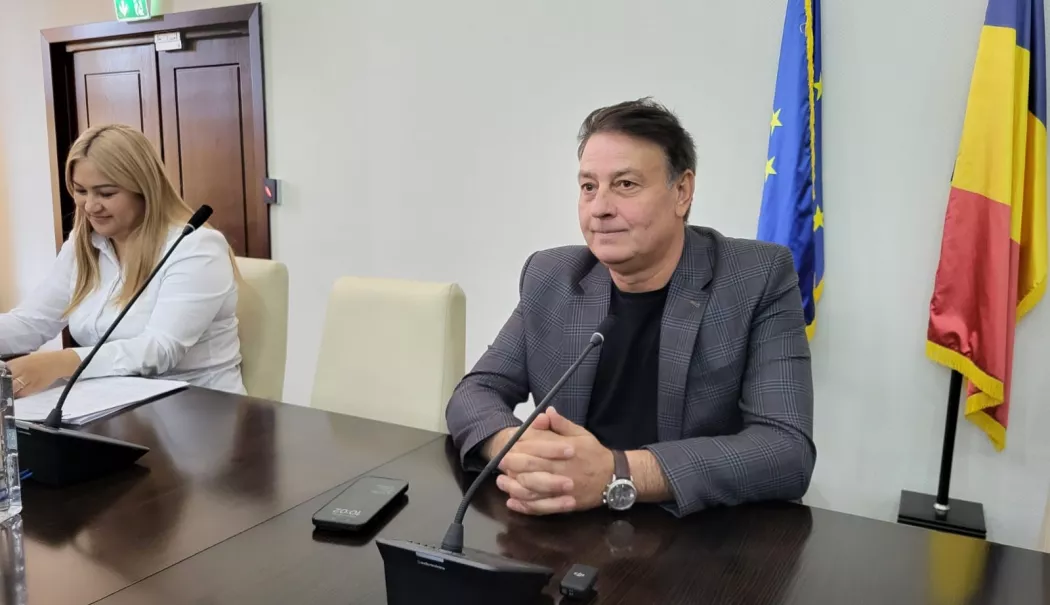 Consilierii județeni, convocați în ședință de președintele Florin Mitroi. Iată ce proiecte vor fi votate! - florin-mitroi-17-1779712459.webp